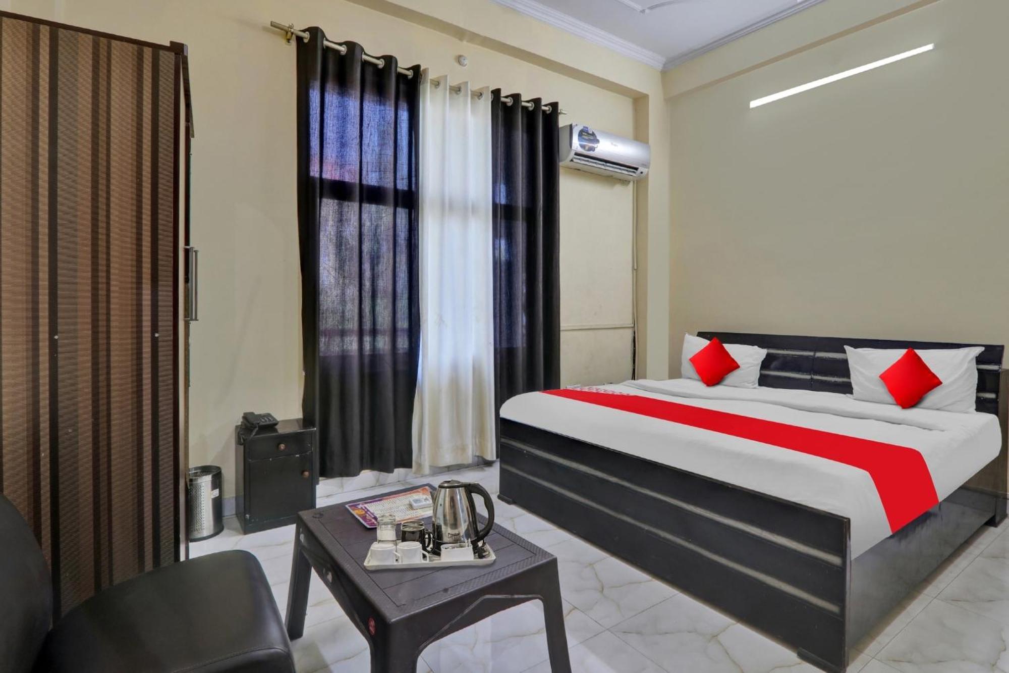 Super Hotel O New A V Hospitality Chinhat المظهر الخارجي الصورة