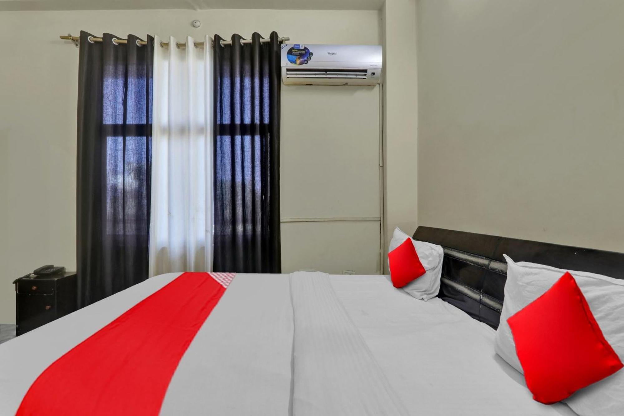 Super Hotel O New A V Hospitality Chinhat المظهر الخارجي الصورة