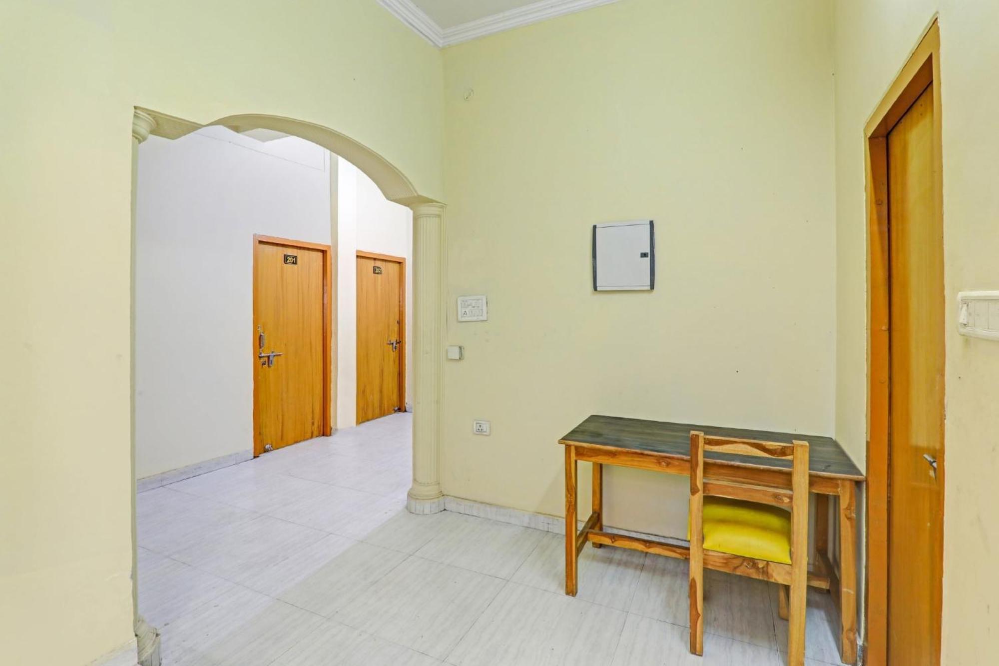 Super Hotel O New A V Hospitality Chinhat المظهر الخارجي الصورة